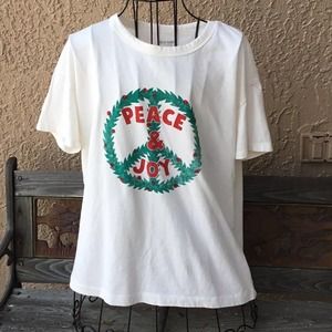 Old Navy | The Easy Tee | Peace and Joy Who-ville | Ladies Medium | white